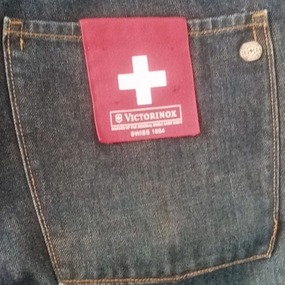 Victorinox Swiss 1884 Jeans. - Picture 2 of 11